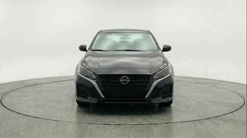 Super Black 2025 Nissan Altima SV FWD