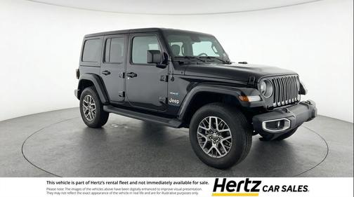 Black Clearcoat 2025 Jeep Wrangler 4-Door Sahara 4x4