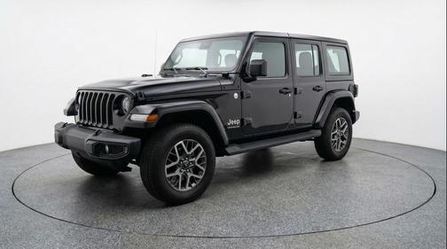 Black Clearcoat 2025 Jeep Wrangler 4-Door Sahara 4x4
