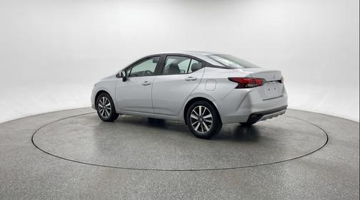 Brilliant Silver Metallic 2025 Nissan Versa 1.6 SV