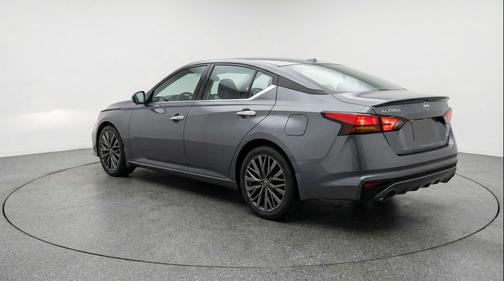 Gun Metallic 2025 Nissan Altima SV FWD