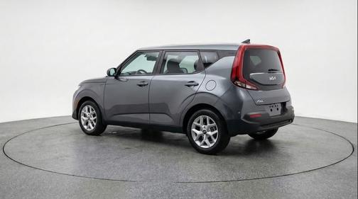 Gravity Gray 2025 Kia Soul LX