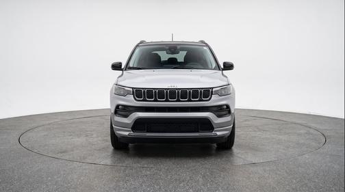 Silver Zynith Metallic Clearcoat 2025 Jeep Compass Limited