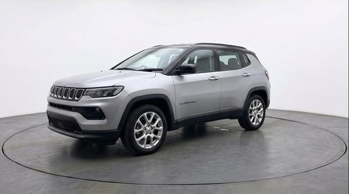 Silver Zynith Metallic Clearcoat 2025 Jeep Compass Limited