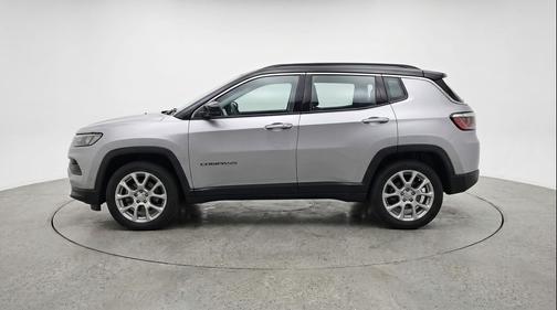 Silver Zynith Metallic Clearcoat 2025 Jeep Compass Limited