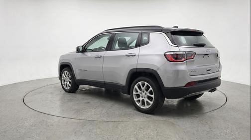 Silver Zynith Metallic Clearcoat 2025 Jeep Compass Limited