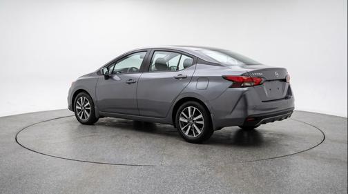 Gun Metallic 2025 Nissan Versa 1.6 SV