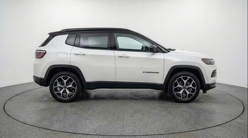 Bright White Clearcoat 2025 Jeep Compass Limited