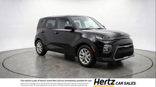 Fusion Black 2025 Kia Soul LX