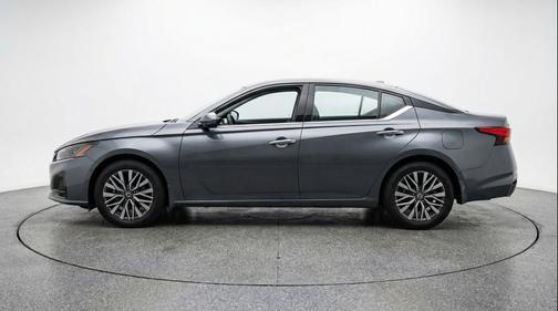 Gun Metallic 2025 Nissan Altima SV FWD
