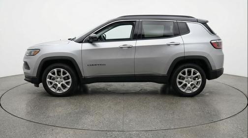 Silver Zynith Metallic Clearcoat 2025 Jeep Compass Limited
