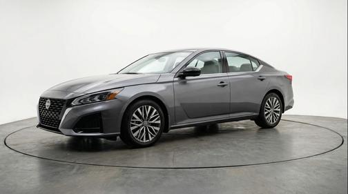Gun Metallic 2025 Nissan Altima SV FWD