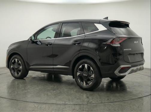 Ebony Black 2026 Kia Sportage LX