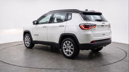 Bright White Clearcoat 2025 Jeep Compass Limited