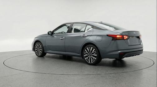 Gun Metallic 2025 Nissan Altima SV FWD