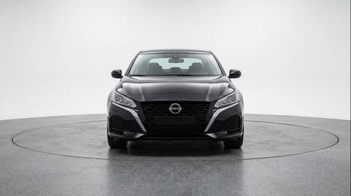 Super Black 2025 Nissan Altima SV FWD