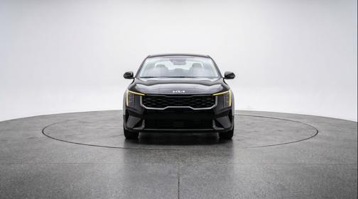 Aurora Black Pearl 2025 Kia K4 LXS
