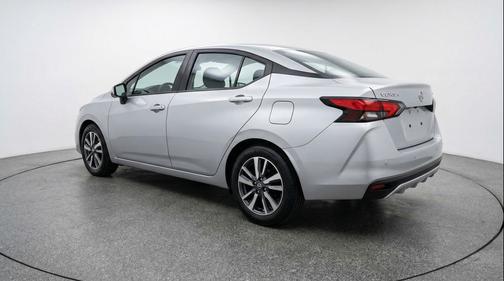 Brilliant Silver Metallic 2025 Nissan Versa 1.6 SV