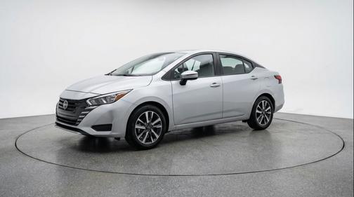 Brilliant Silver Metallic 2025 Nissan Versa 1.6 SV