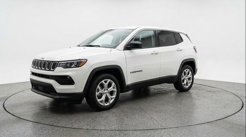 Bright White Clearcoat 2025 Jeep Compass Latitude