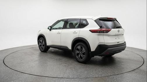 Everest White Pearl Tricoat 2024 Nissan Rogue SV