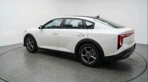 Snow White Pearl 2025 Kia K4 LXS