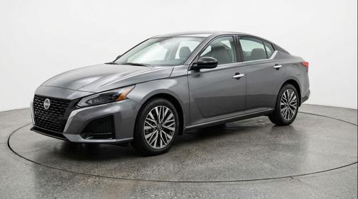 Gun Metallic 2025 Nissan Altima SV FWD