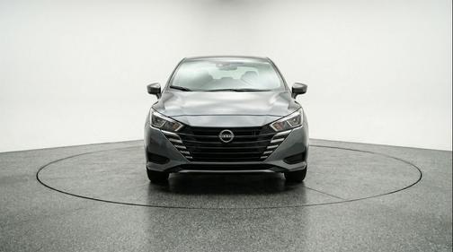 Gun Metallic 2025 Nissan Versa 1.6 SV