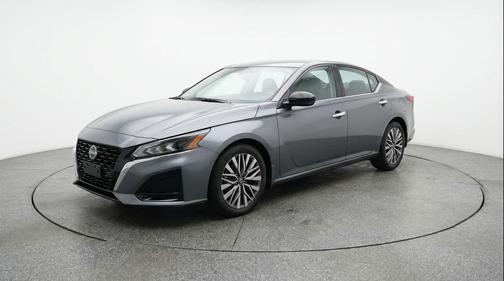 Gun Metallic 2025 Nissan Altima SV FWD