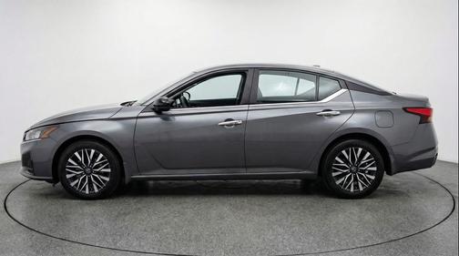 Gun Metallic 2025 Nissan Altima SV FWD