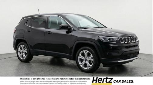 Diamond Black Crystal Pearlcoat 2025 Jeep Compass Latitude