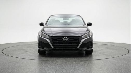 Super Black 2025 Nissan Altima SV FWD