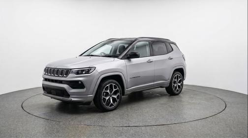 Silver Zynith Metallic Clearcoat 2025 Jeep Compass Limited