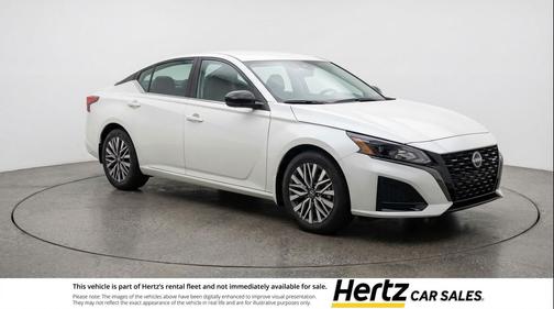Glacier White 2025 Nissan Altima SV FWD