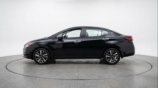 Super Black 2025 Nissan Versa 1.6 SV
