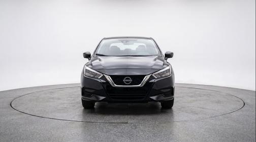 Super Black 2025 Nissan Versa 1.6 SV