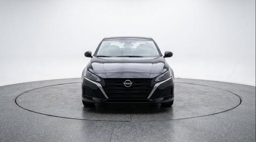Super Black 2025 Nissan Altima SV FWD