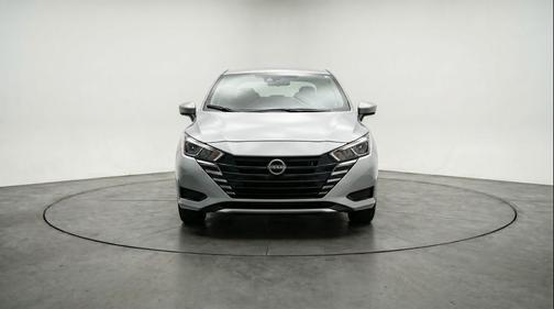 Brilliant Silver Metallic 2025 Nissan Versa 1.6 SV