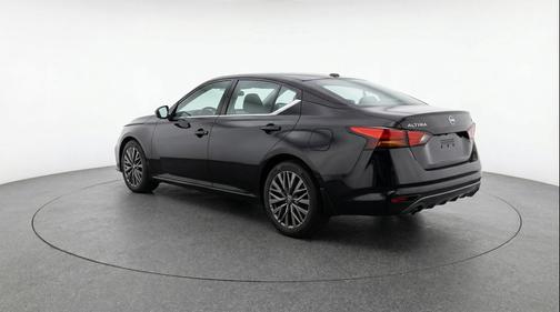 Super Black 2025 Nissan Altima SV FWD