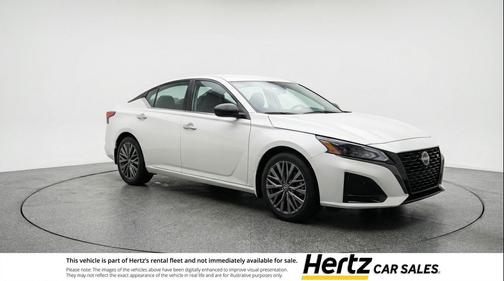 Glacier White 2025 Nissan Altima SV FWD