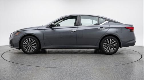 Gun Metallic 2025 Nissan Altima SV FWD