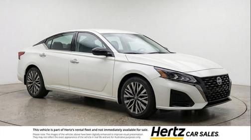 Glacier White 2025 Nissan Altima SV FWD
