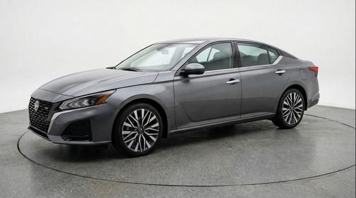 Gun Metallic 2025 Nissan Altima SV FWD