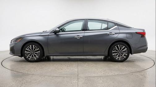 Gun Metallic 2025 Nissan Altima SV FWD