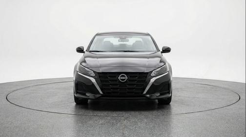 Super Black 2025 Nissan Altima SV FWD