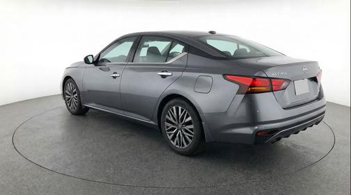 Gun Metallic 2025 Nissan Altima SV FWD