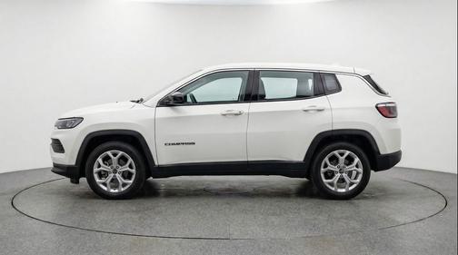 Bright White Clearcoat 2025 Jeep Compass Latitude