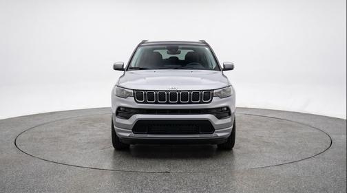Silver Zynith Metallic Clearcoat 2025 Jeep Compass Limited