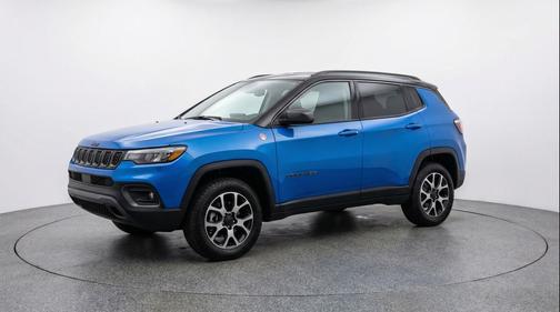 Hydro Blue Pearlcoat 2025 Jeep Compass Trailhawk