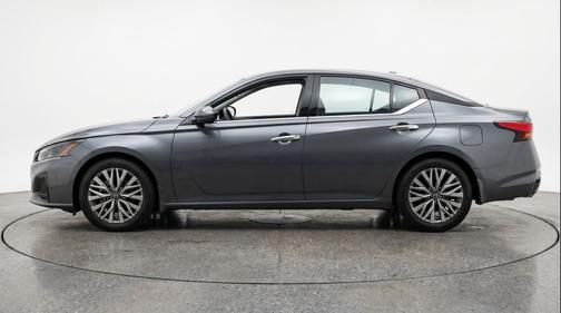 Gun Metallic 2025 Nissan Altima SV FWD